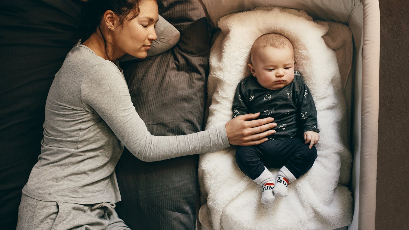 Las mejores cunas de colecho para dormir con tu bebé