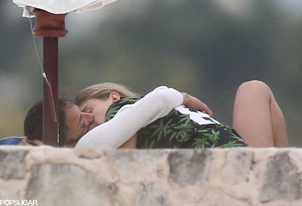 Cara Delevingne En Topless De Vacaciones Con Michelle Rodriguez Estarguapas