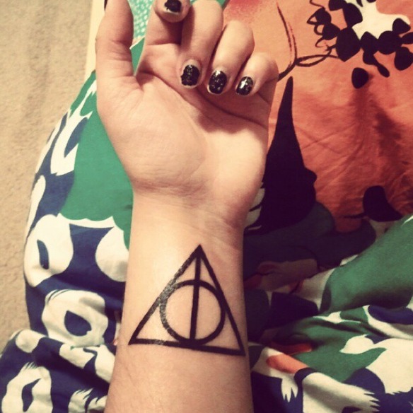 Tatuaje en la lengua de Harry Potter