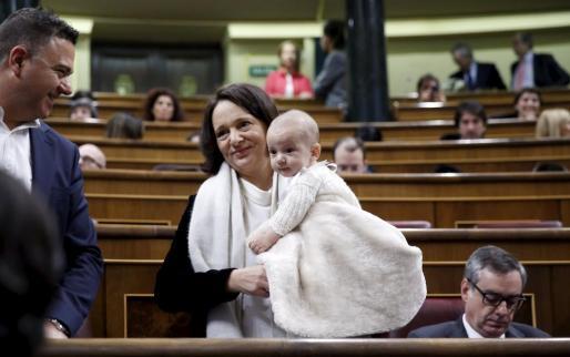 Polémica por el bebé en el congreso