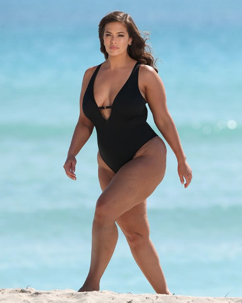 Ashley Graham utiliza fotos de paparazzis en su campaña