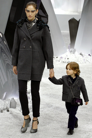 chanel____pasarela_238194689_320x480