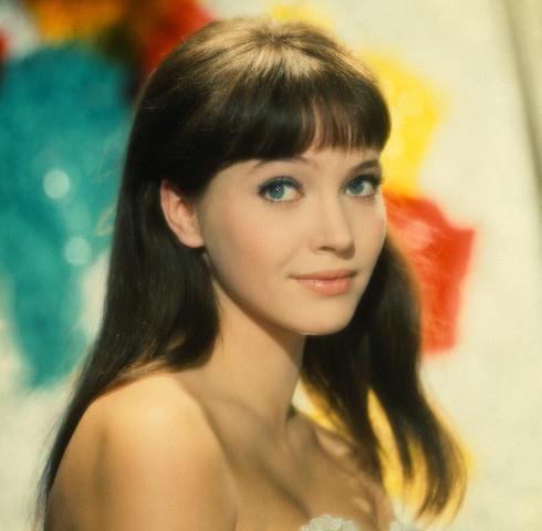 anna-karina4