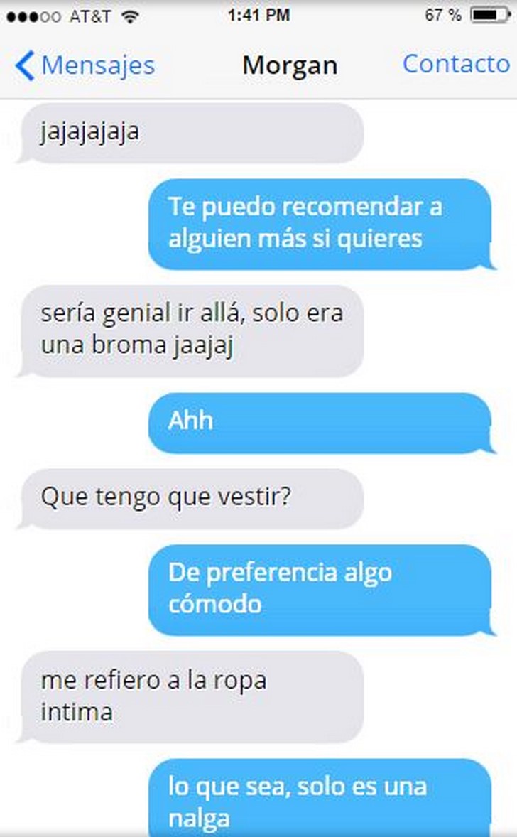 Conversación entre chica y tatuador