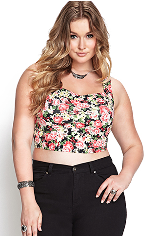 Crop tops para chicas con curvas