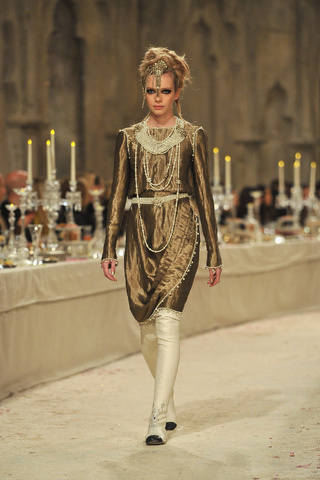 chanel___pasarela_601973159_320x480