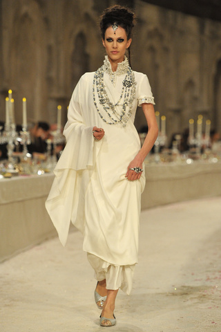 chanel___pasarela_859582651_320x480