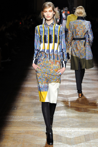 dries_van_noten___pasarela_138851155_320x480