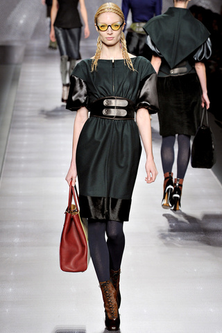 fendi____pasarela__257046688_320x480