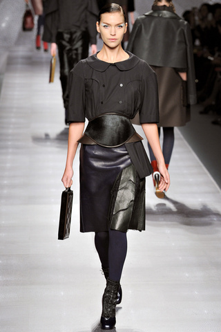 fendi____pasarela__334912134_320x480