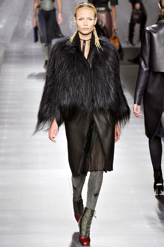 fendi____pasarela__441146626_320x480