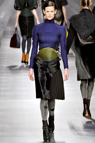 fendi____pasarela__44583707_320x480