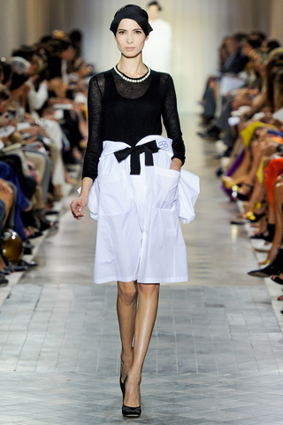 giambattista_valli___pasarela_252592519_320x480