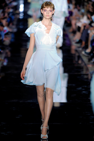 john_galliano___pasarela_518339943_320x480