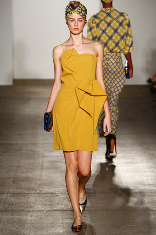 karen_walker___pasarela_637081553_320x480