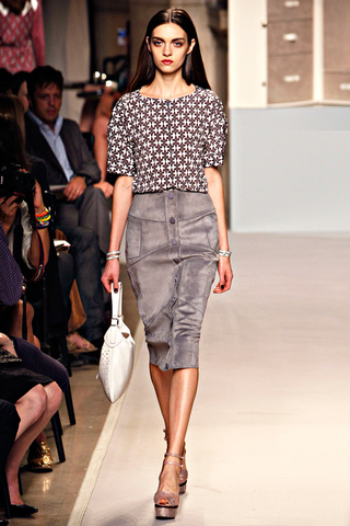 loewe___pasarela_848477424_320x480