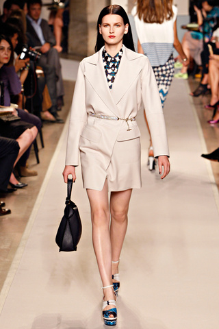 loewe___pasarela_872734205_320x480