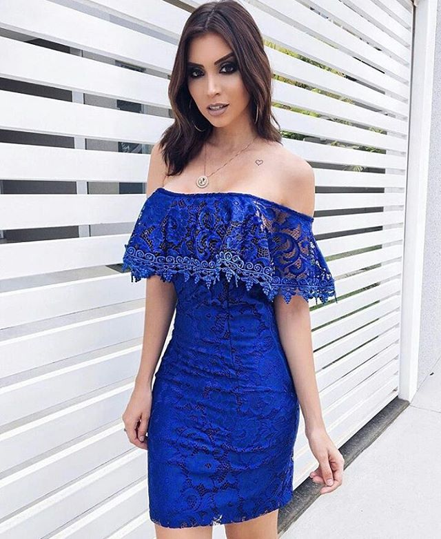 Maquillaje de boda con vestido azul