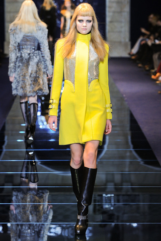 versace___pasarela_189226904_320x480