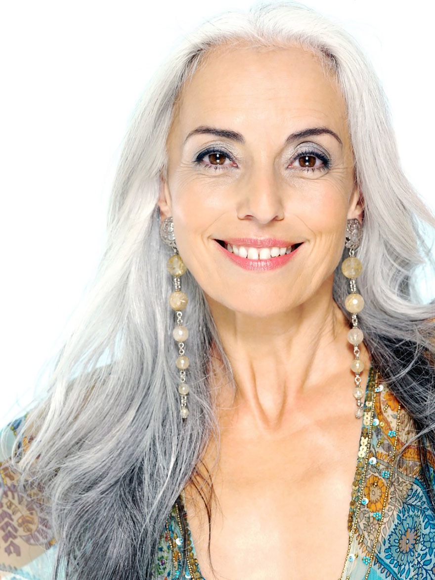 Yasmina Rossi, modelo a los 59 años