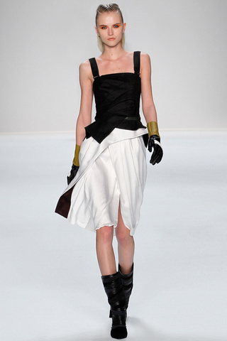 narciso_rodriguez___pasarela_37440733_320x480