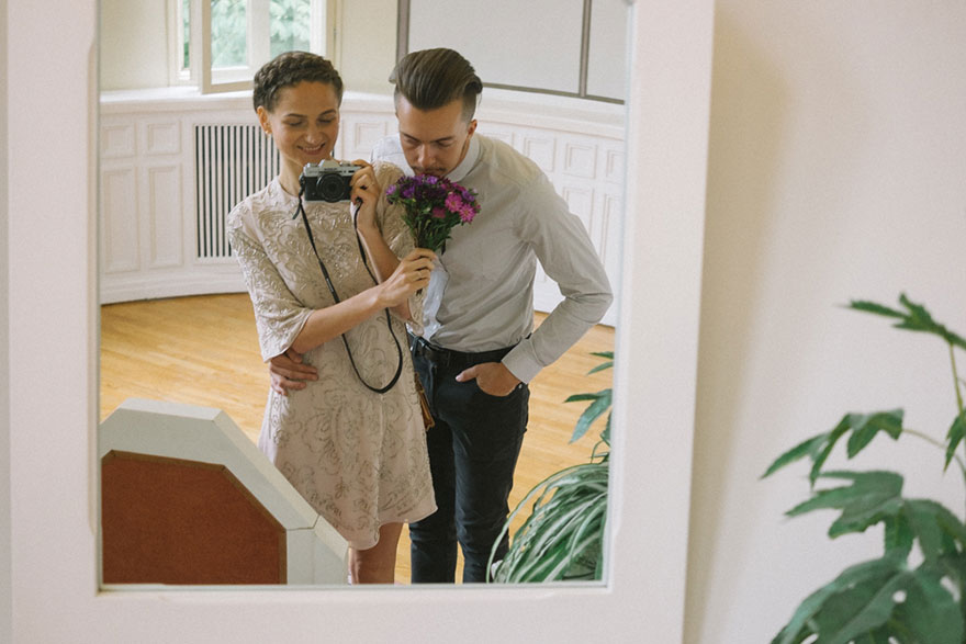 Novia fotografía su propia boda