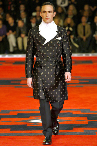 prada_menswear___pasarela_192022603_320x480