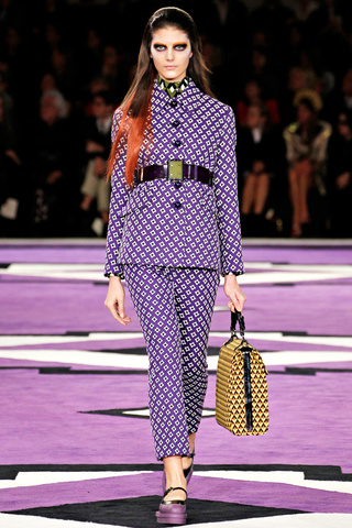 prada___pasarela_212182774_320x480