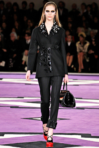 prada___pasarela_591199632_320x480