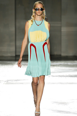 prada-mfw-10