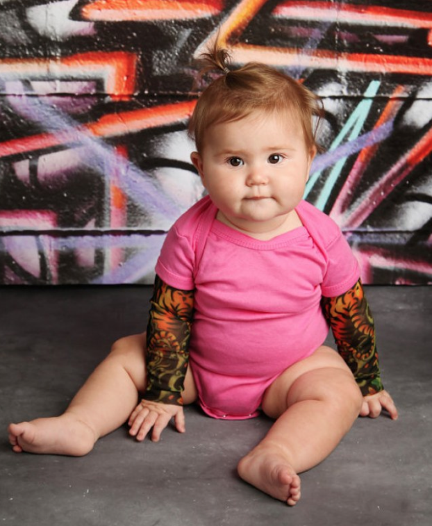 Ropa de tatuajes para bebés