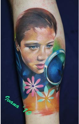 Moda de tatuajes de lupas