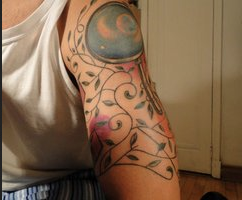 Moda de tatuajes de lupas