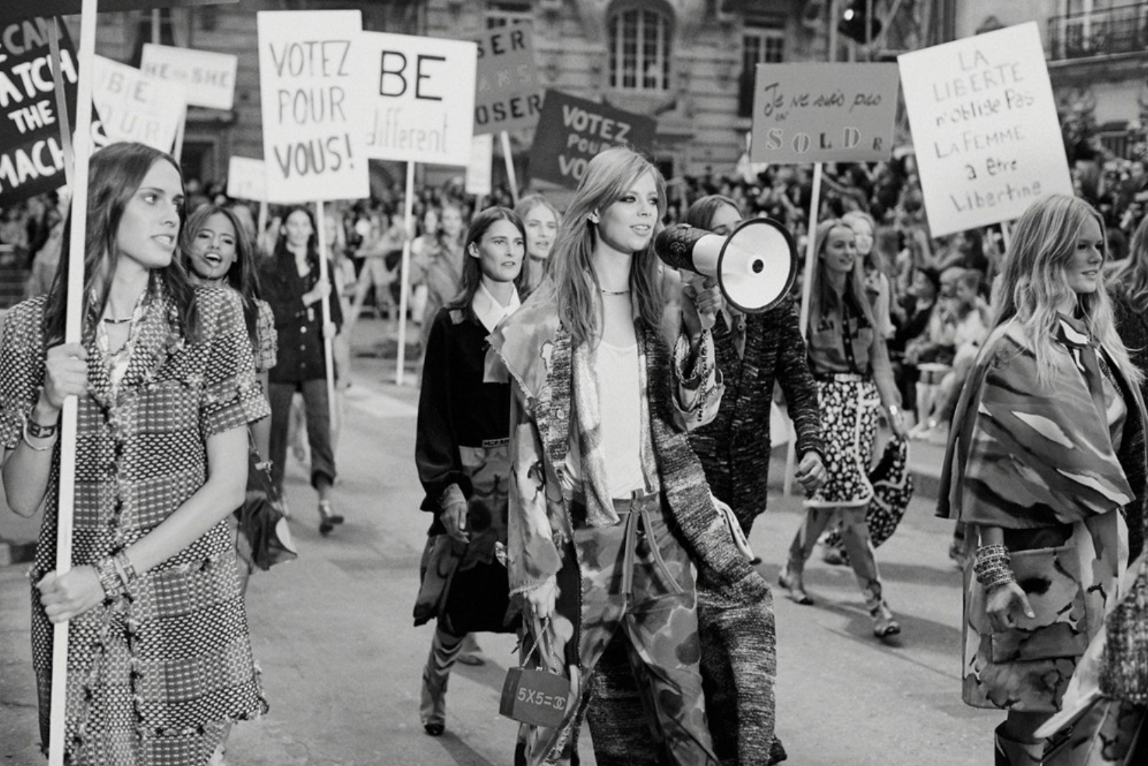 Desfile feminista Chanel SS15