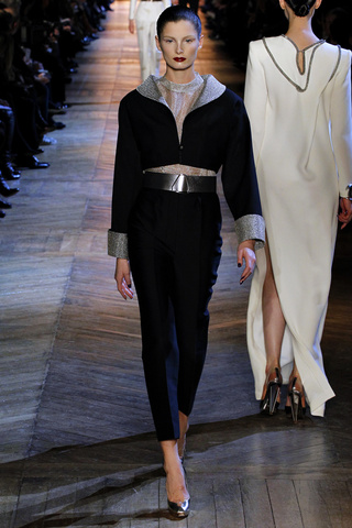 yves_saint_laurent___pasarela_165740062_320x480