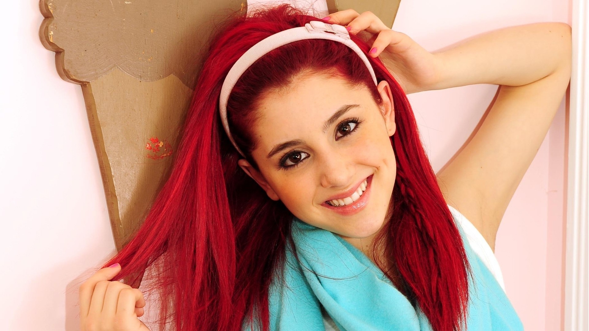 ariana grande calva