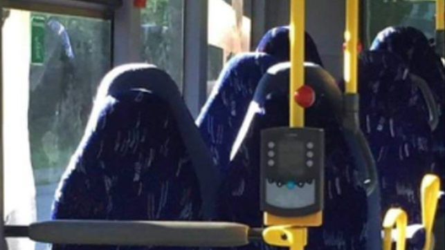 mujeres con burka autobus