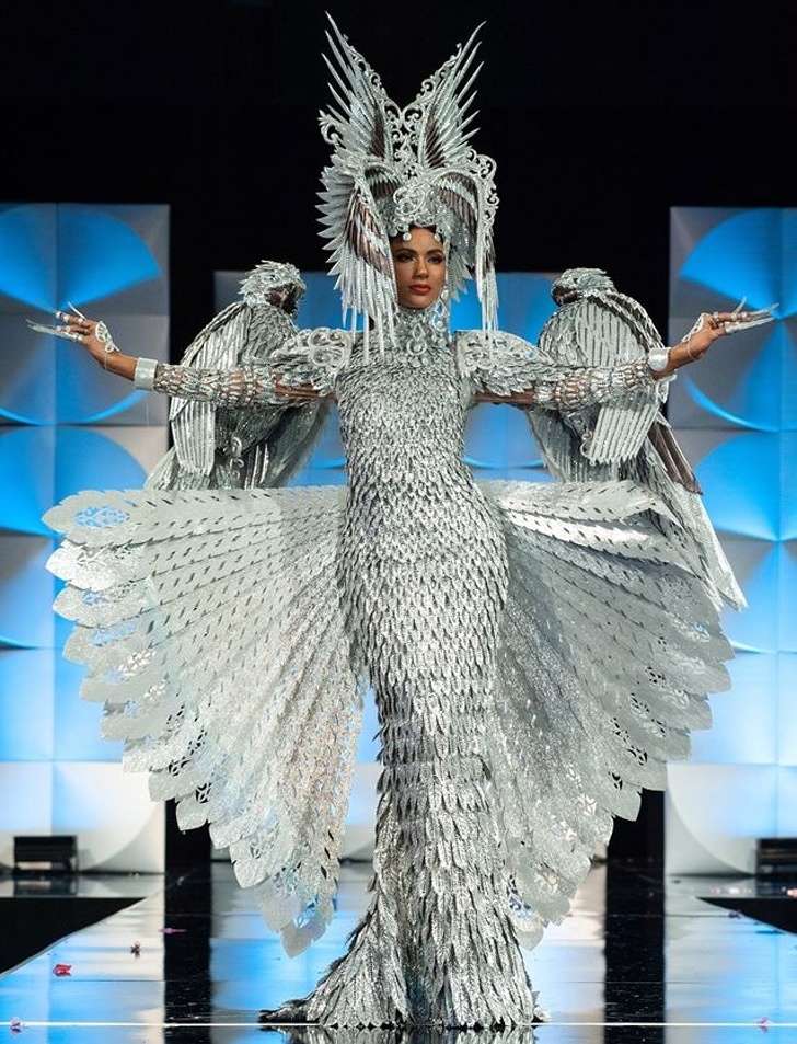 Los curiosos vestidos en Miss Universo Estarguapas