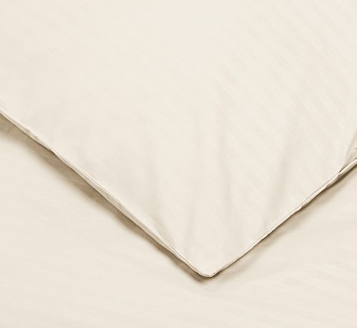 AmazonBasics - Juego de ropa de cama con funda nórdica de microfibra y 1 funda de almohada - 135 x 200 cm, crema