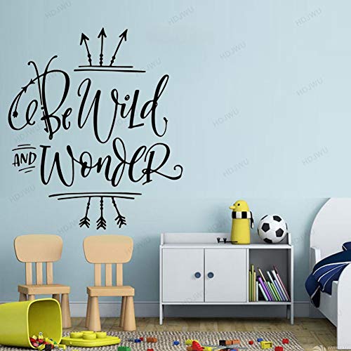 Be Wild and Wonder Motivation Quotes Pegatinas de Pared Tribal Arrow Boys Room Wallpaper Calcomanías de Pared Impermeables para niños 68x78cm