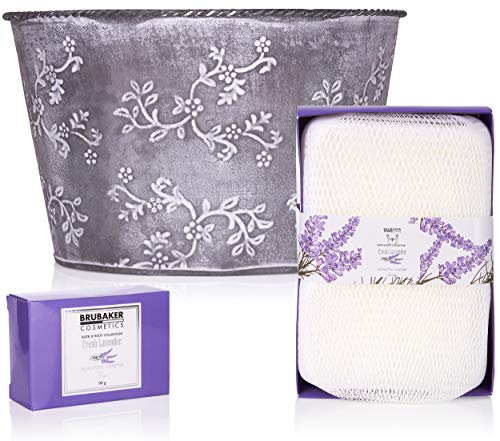 BRUBAKER Cosmetics Set de Baño y Ducha"Fresh Lavender" - Fragancia de Lavanda - 9 piezas set de regalo en una jardinera vintage