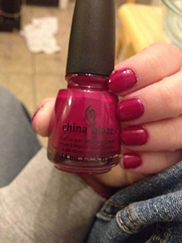 China Glaze 72036 - Esmalte con efecto lacado, tono Seduce Me, 14 ml, morado