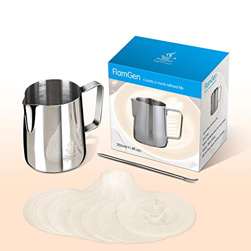 Jarra de Leche de Acero Inoxidable 304, FlamGen 350ml (120z) Taza de Leche para Espuma de Leche Jarra con Marca de Medición | Lápiz Artístico de Leche | 15 Piezas Plantillas de Café Cappuccino y Latte