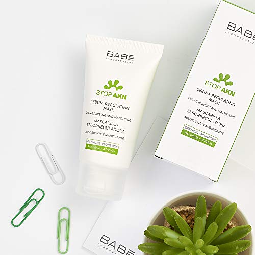 Laboratorios Babé - Stop AKN Mascarilla Facial Seborreguladora 50 ml, Acabado Mate, Tratamiento Acné, Absorción de Grasa, Controla la Formación de Granos y Puntos Negros, Acción Intensiva