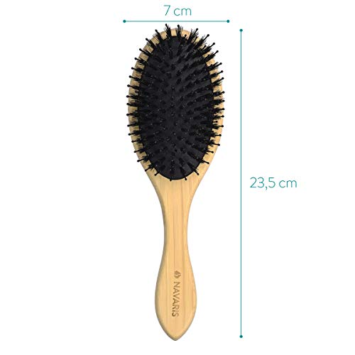 Navaris Cepillo de bambú para el pelo - Peine de madera con cerdas de jabalí para masaje capilar - Cepillo antiestático ovalado - Peine ecológico