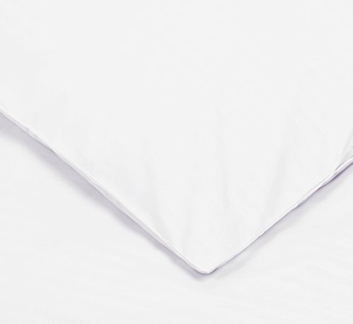 AmazonBasics - Juego de ropa de cama con funda nórdica de microfibra y 2 fundas de almohada - 260 x 220 cm, blanco brillante