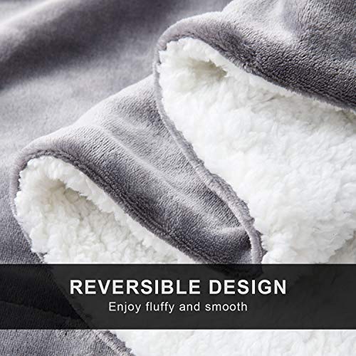 Hansleep Manta Reversible de Franela Sherpa, 150x200 cm Manta Polar para Sofá Cama, 100% Microfibra Cepillada Extra Suave Transpirable - Mantas de Pelo Cálida Acogedor, Gris Claro & Blanco