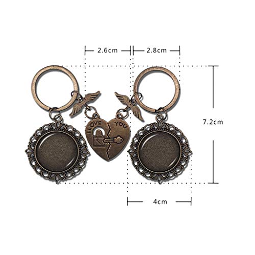 Hqiyaols Keychain España Masia Freixa Terrassa Pareja Llavero Día de San Valentín Llavero Adornos Recuerdo Coleccionable Cristal redondo Bronce Metal 2pcs / Set