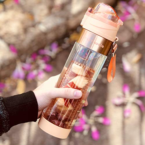 Mami Wata botella de agua con infusor de frutas – Caja de regalo – Único diseño elegante – libre agua con infusión de frutas recetas eBook y aislante funda – martillo, Rose gold