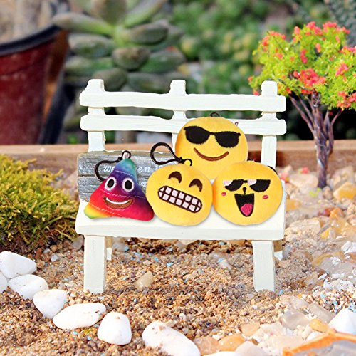 Mini Emoji Llavero, 35 Pack Emoticon Llavero Felpa Peluche Emoji encantadora almohada para la decoración de bolsos mochilas y Llaves Regalitos para niños cumpleaños Colgante de decoración para Coche